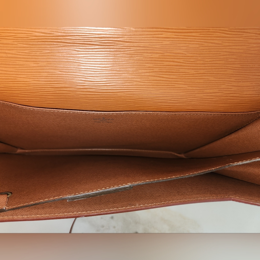 LV Serviette Conseiller Epi Briefcase.Excellent Condition..Minor Callouts! - Picture 7 of 16